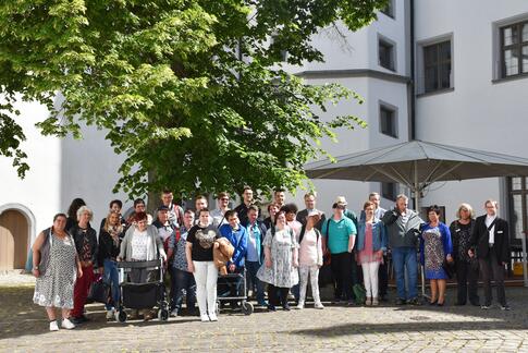 Team der Lebenshilfe Dillingen: Wir alle haben bei der Ausstellung mitgewirkt!